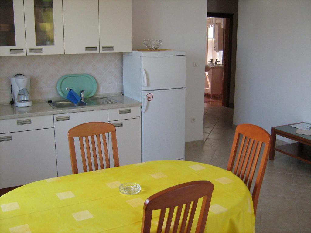 Apartments Bogovic Malinska Habitación foto