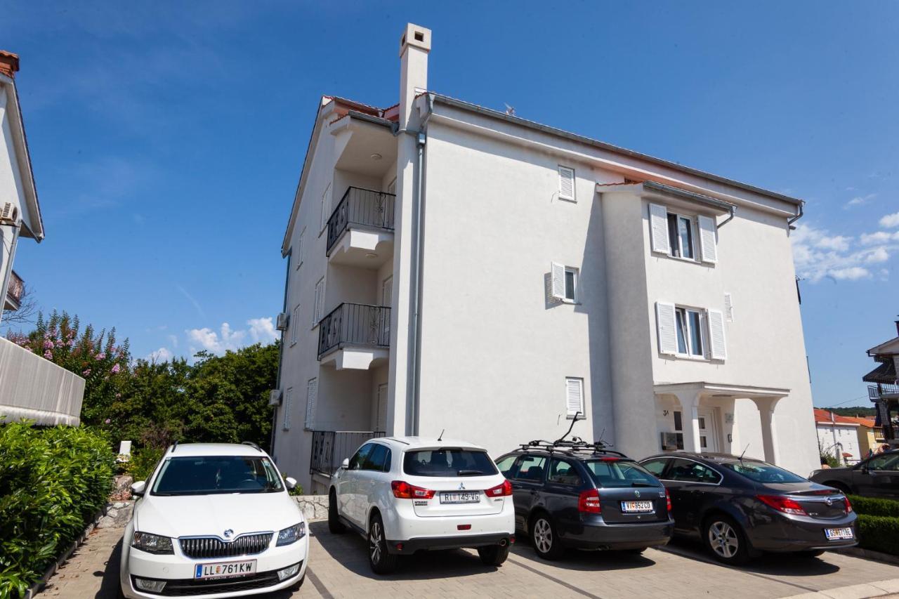 Apartments Bogovic Malinska Exterior foto